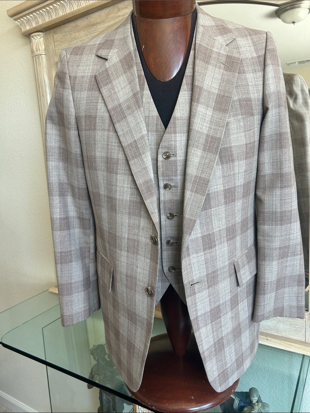 Men's Plaid Three-Piece Suit Blazer in Taupe & Cream